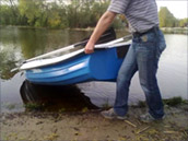 спуск лодки на воду